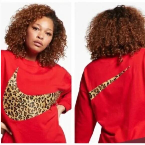Nike Red Leopard Swoosh Sweatshirt Size M - Picture 1 of 10